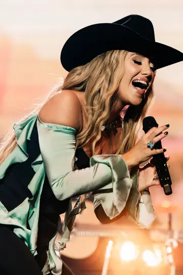 Lainey Wilson's 'Amazon Music Live' Set To Air Oct. 15 — image 1 of 2